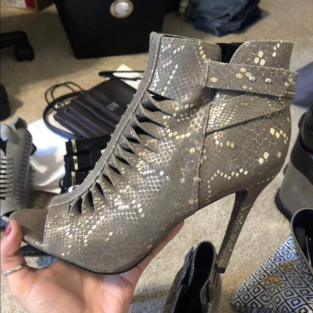 Trouve heels
